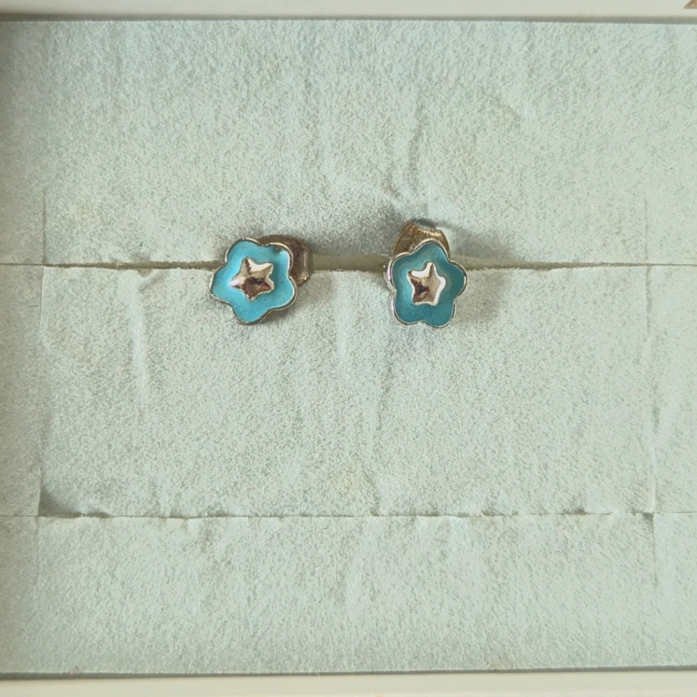 Stud Earrings 🌸💠